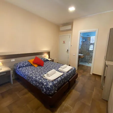 Good Night Moon 3* La Spezia