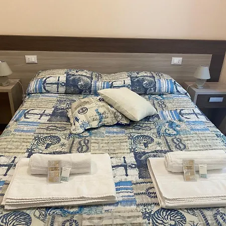 Good Night Moon 3* La Spezia