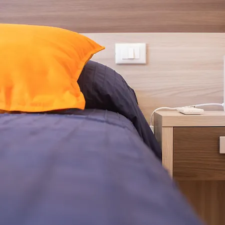 Good Night Moon 3* La Spezia